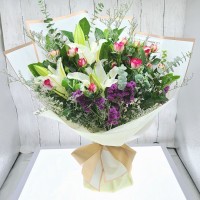 Lilies and Spray roses Bouquet Medium size