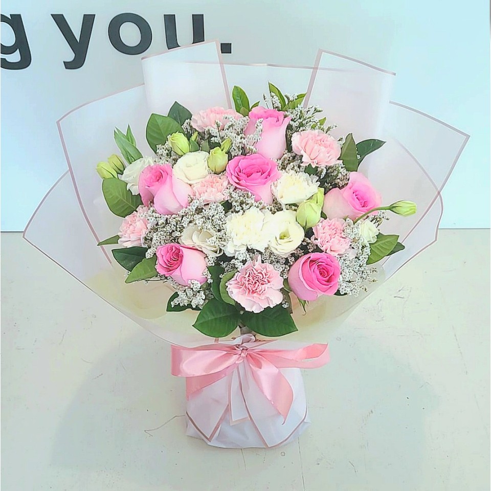 Carnation and Rose Bouquet (Color at Your Choice) Carnation and Rose Bouquet (Color at Your Choice)